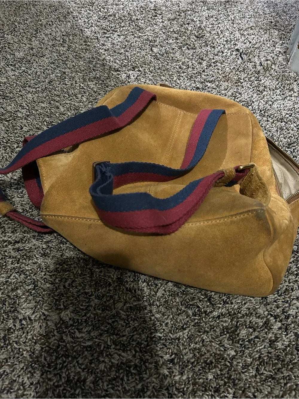 margot compact suede